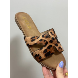 Sandalia plana leopardo
