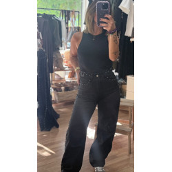 Pantalón tachuelas