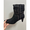 Bota tachuela