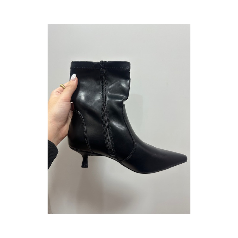 Bota calcetín corta