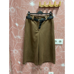 Pantalón bermuda cinturón