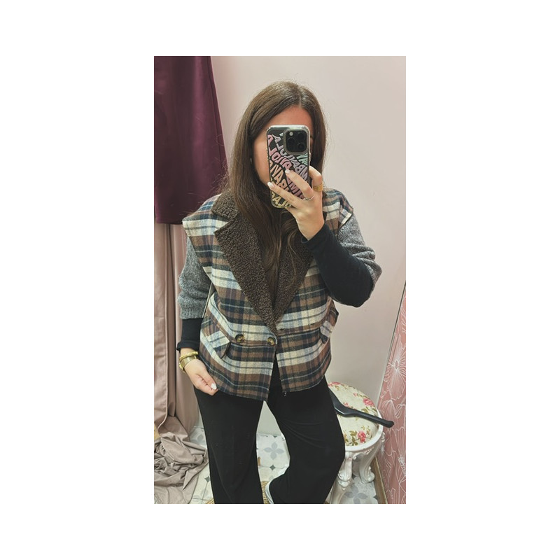 Chaleco cuadros borreguito