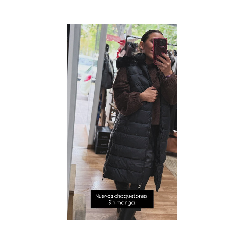 Abrigo acolchado sin mangas