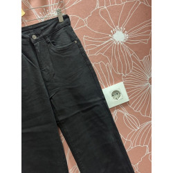 Pantalón vaquero negro