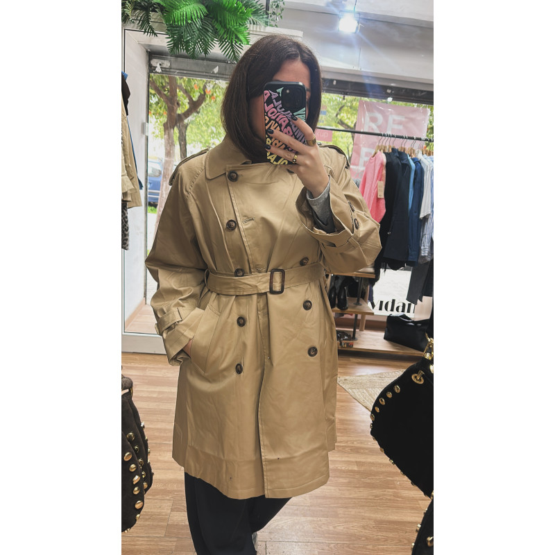 Gabardina oversize botones