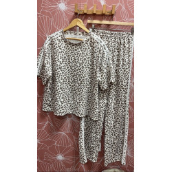 Conjunto chándal animalprint