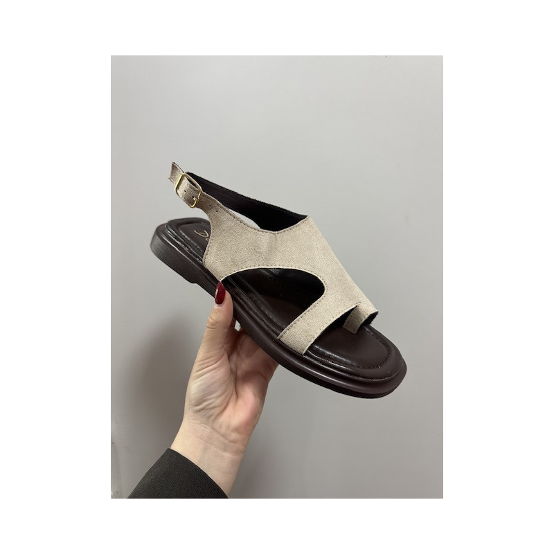 Sandalia plana beige