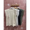 Camiseta hombrera tachuelas