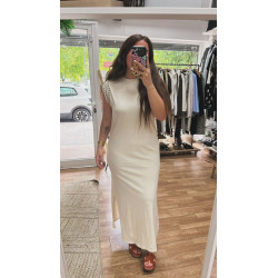 Vestido básico tachuelas