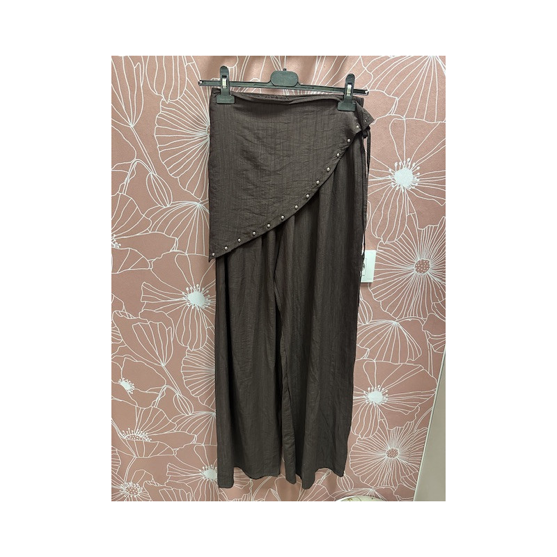 Pantalón pareo tachuelas