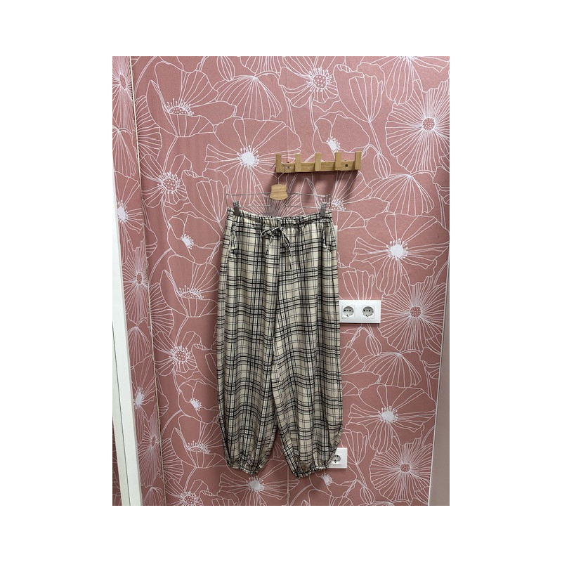 Pantalón cuadros bombacho