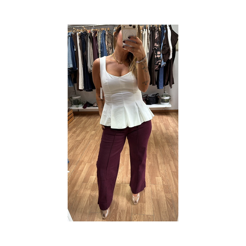 Pantalón burdeo