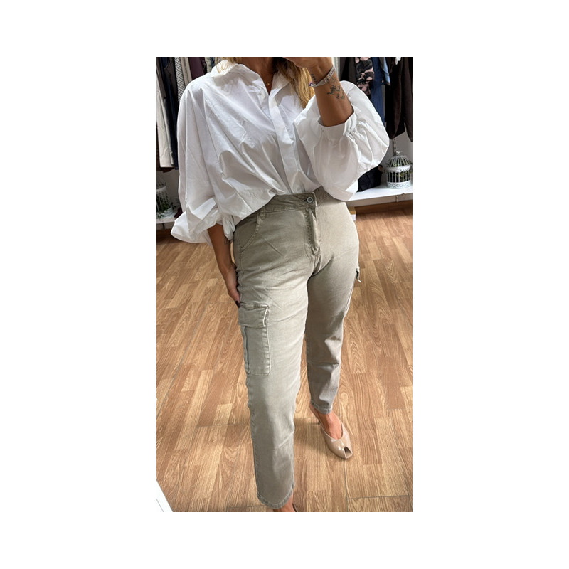 Pantalón cargo recto